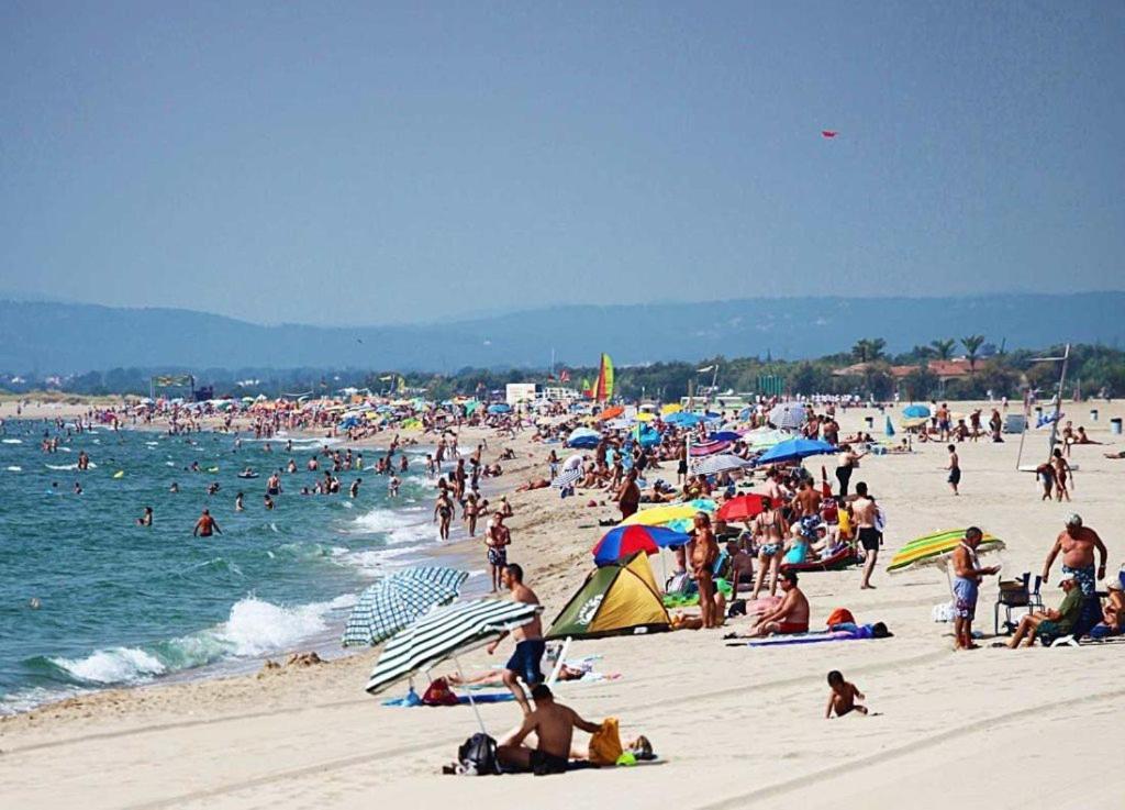 Face A Plage Costa Brava - Ampuria Studio Cabine เอมปูเรียบราบา ภายนอก รูปภาพ
